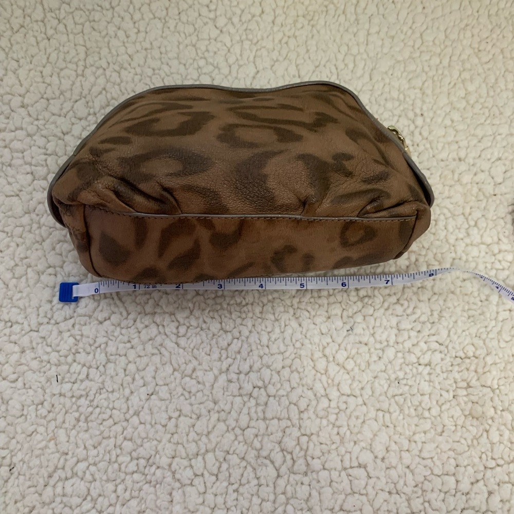 Chloe Pouch - Picture 7 of 8